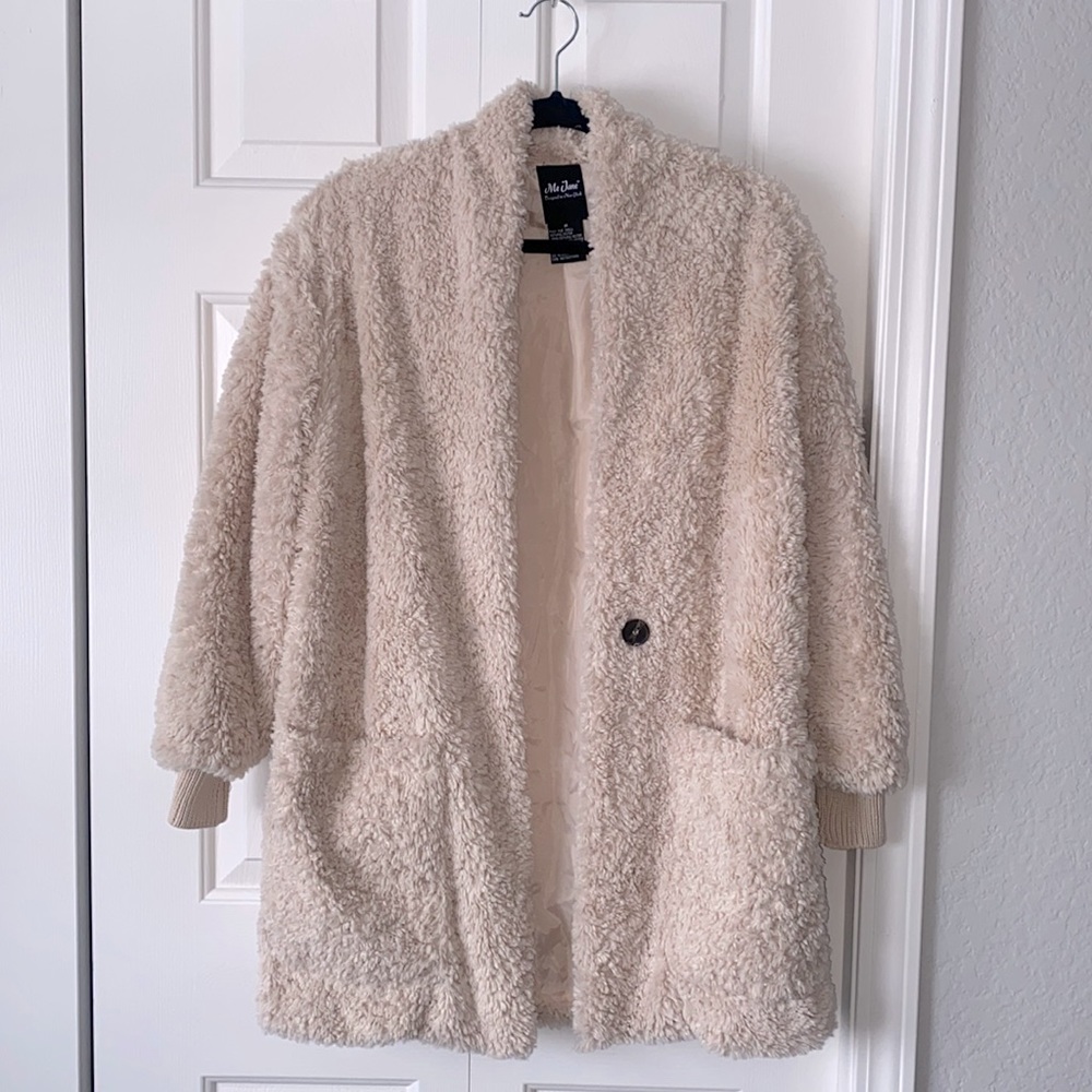 Fuzzy long sleeve jacket (NWOT)